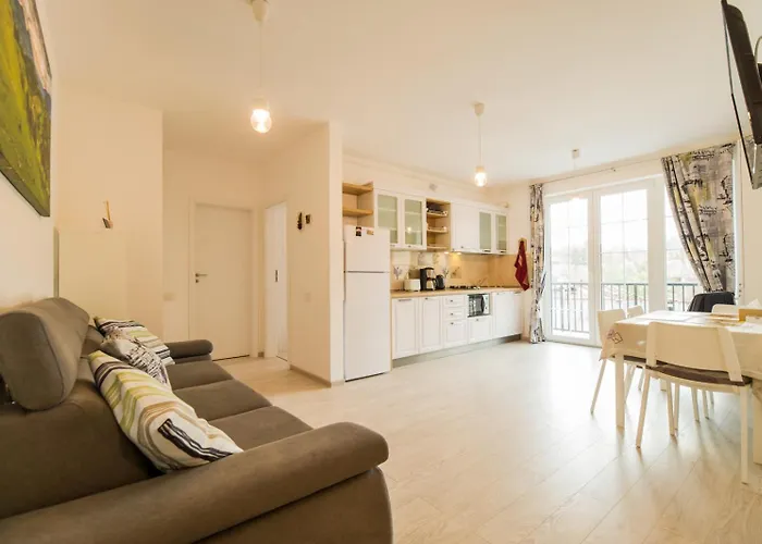 Cozy Near Old Town - Free Parking